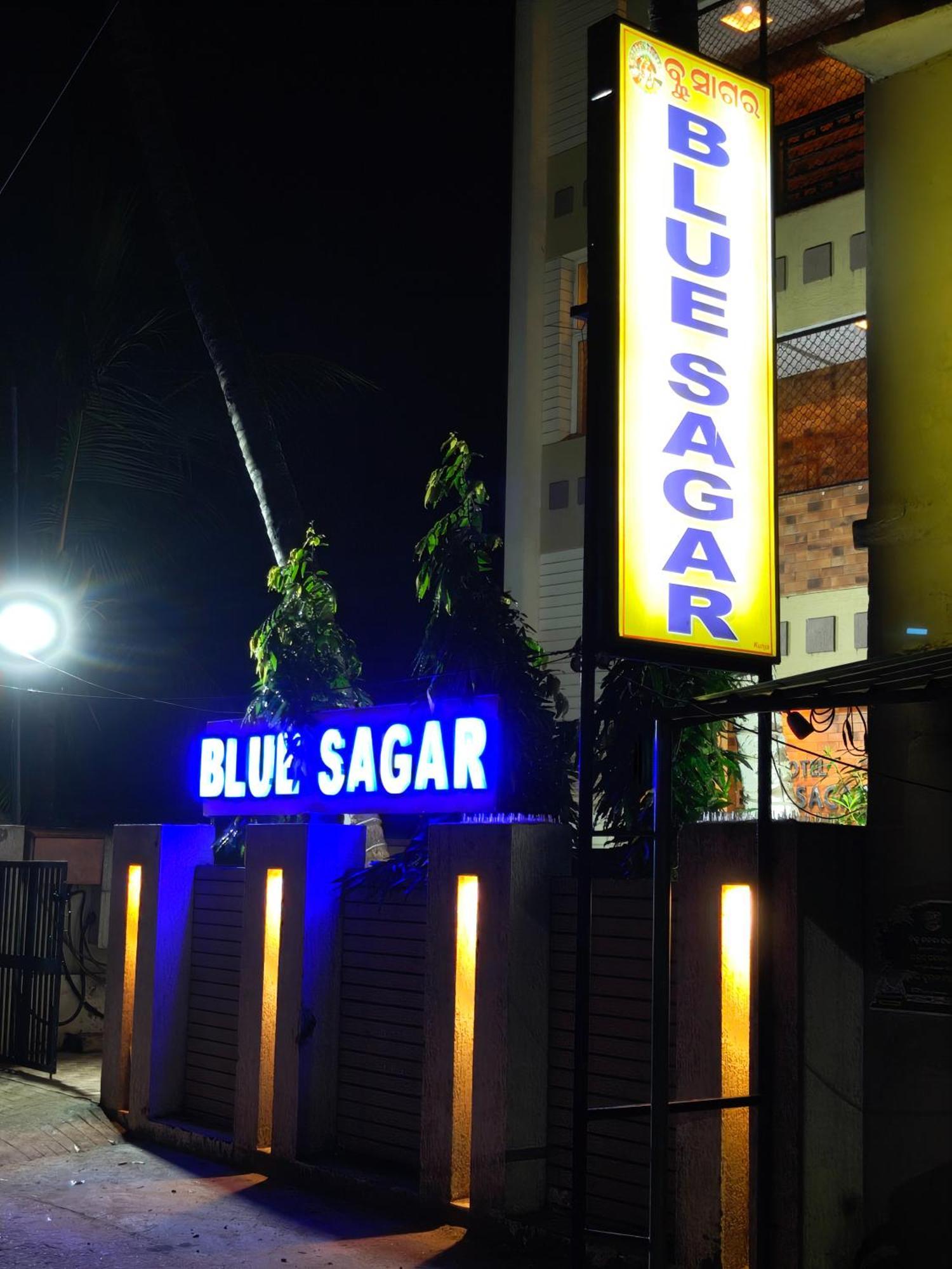 Blue Sagar - Near-bengali-market-sea-beach-and-temple With-lift-and-parking-facilities-restaurant Available-best Seller In City 4*