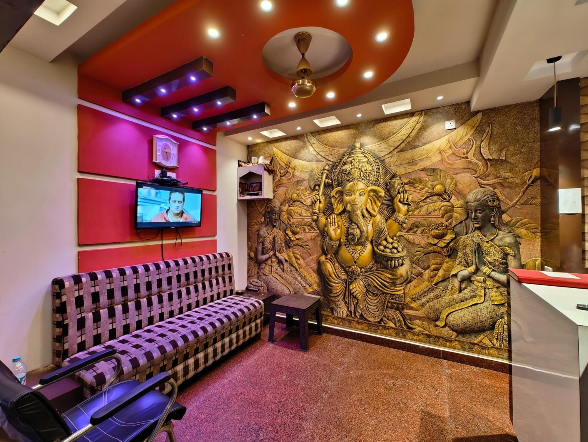 Blue Sagar - Near-bengali-market-sea-beach-and-temple With-lift-and-parking-facilities-restaurant Available-best Seller In City