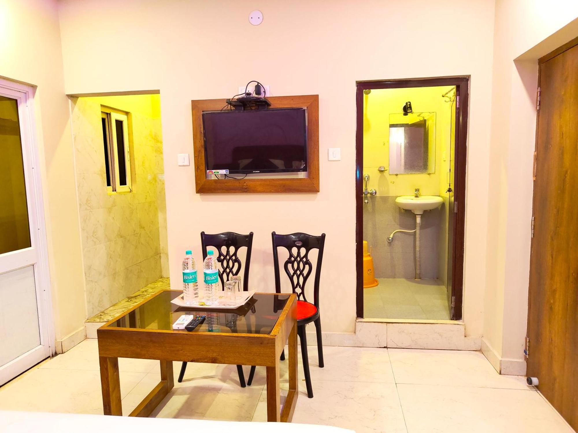 Blue Sagar - Near-bengali-market-sea-beach-and-temple With-lift-and-parking-facilities-restaurant Available-best Seller In City