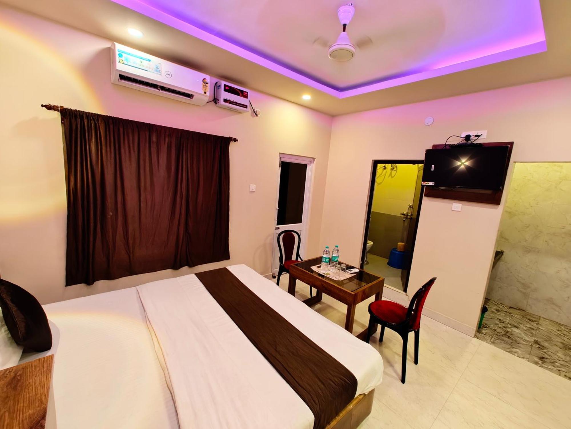 Hotel Blue Sagar - Near-bengali-market-sea-beach-and-temple With-lift-and-parking-facilities-restaurant Available-best Seller In City
